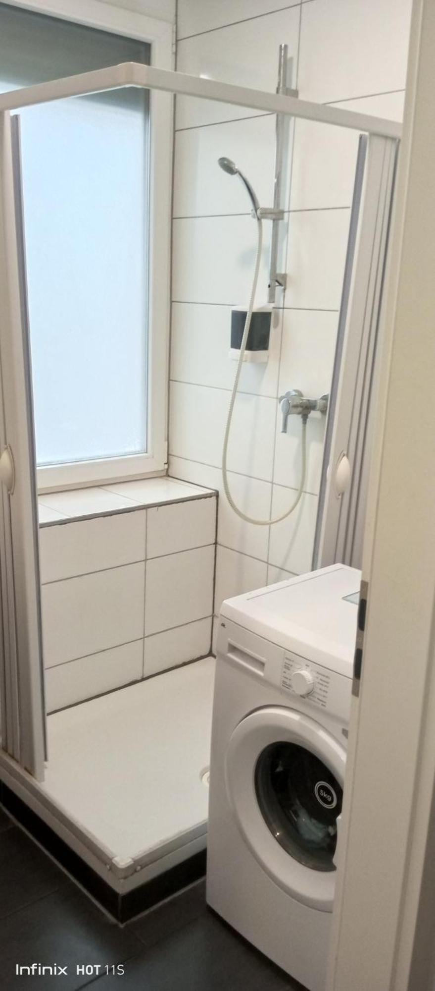 Gemuetliches Lisa Zimmer Mit Gemeinschaftskueche Heilbronn Zentrum Exterior photo